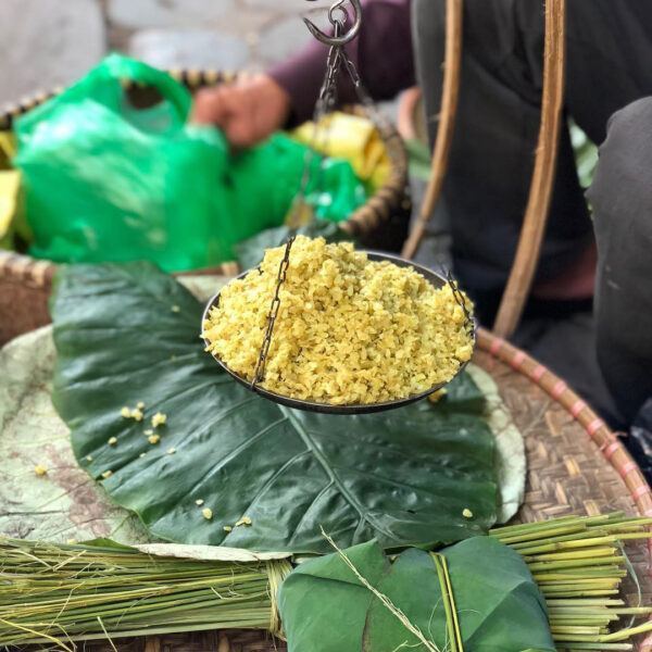 Cốm lá me
